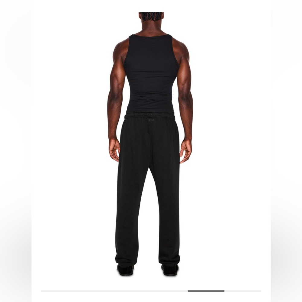 SKIMS Men's Fleece Straight Leg Sweatpants NWT - Picture 3 of 7